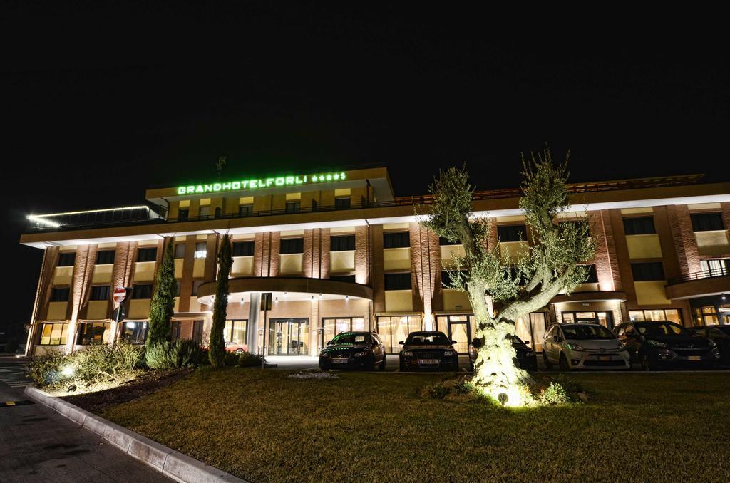 Grand Hotel Форлі Екстер'єр фото